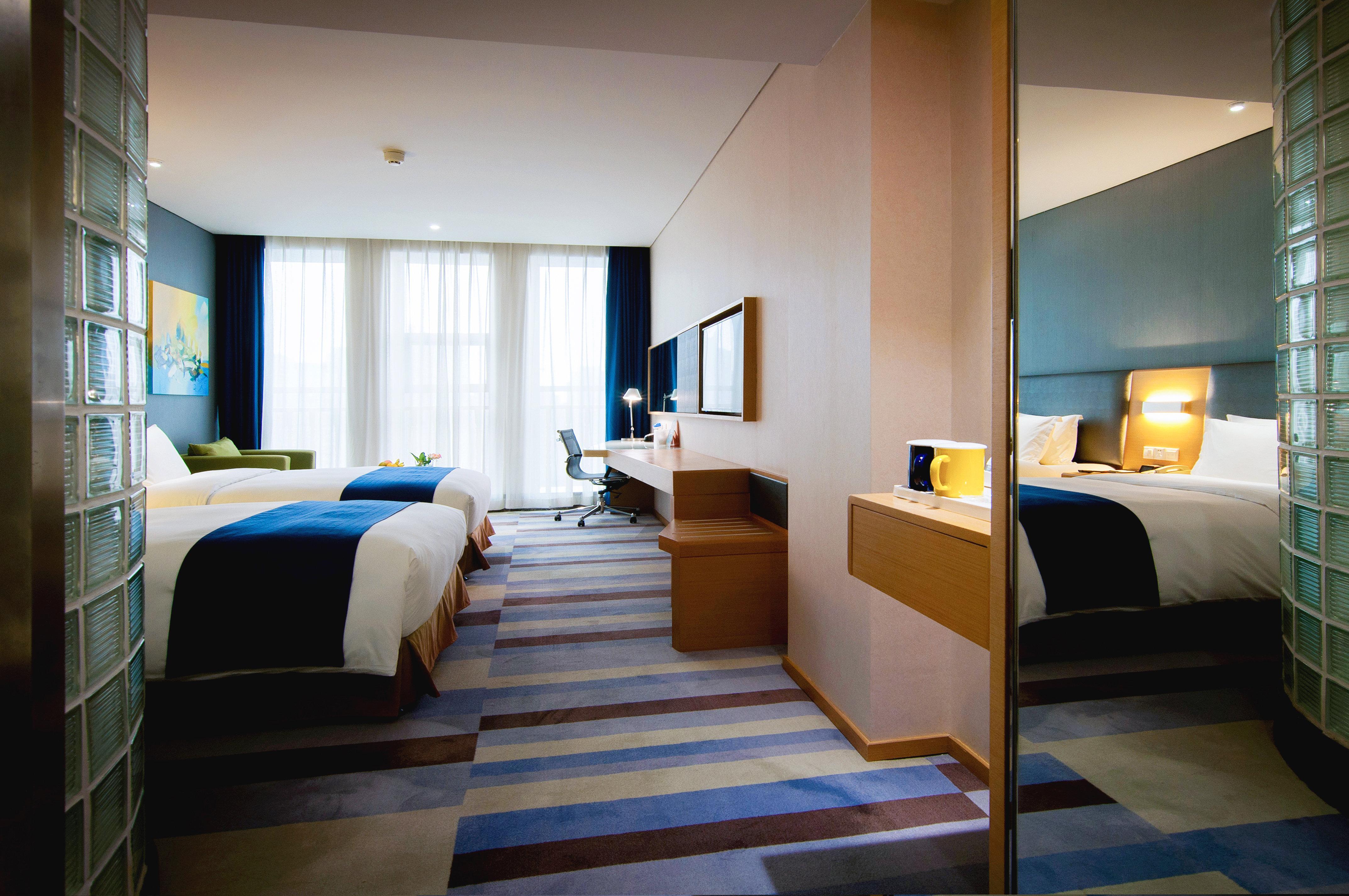 Holiday Inn Express Leshan City Square By Ihg High Speed Rail And Leshan Giant Buddha Exteriér fotografie
