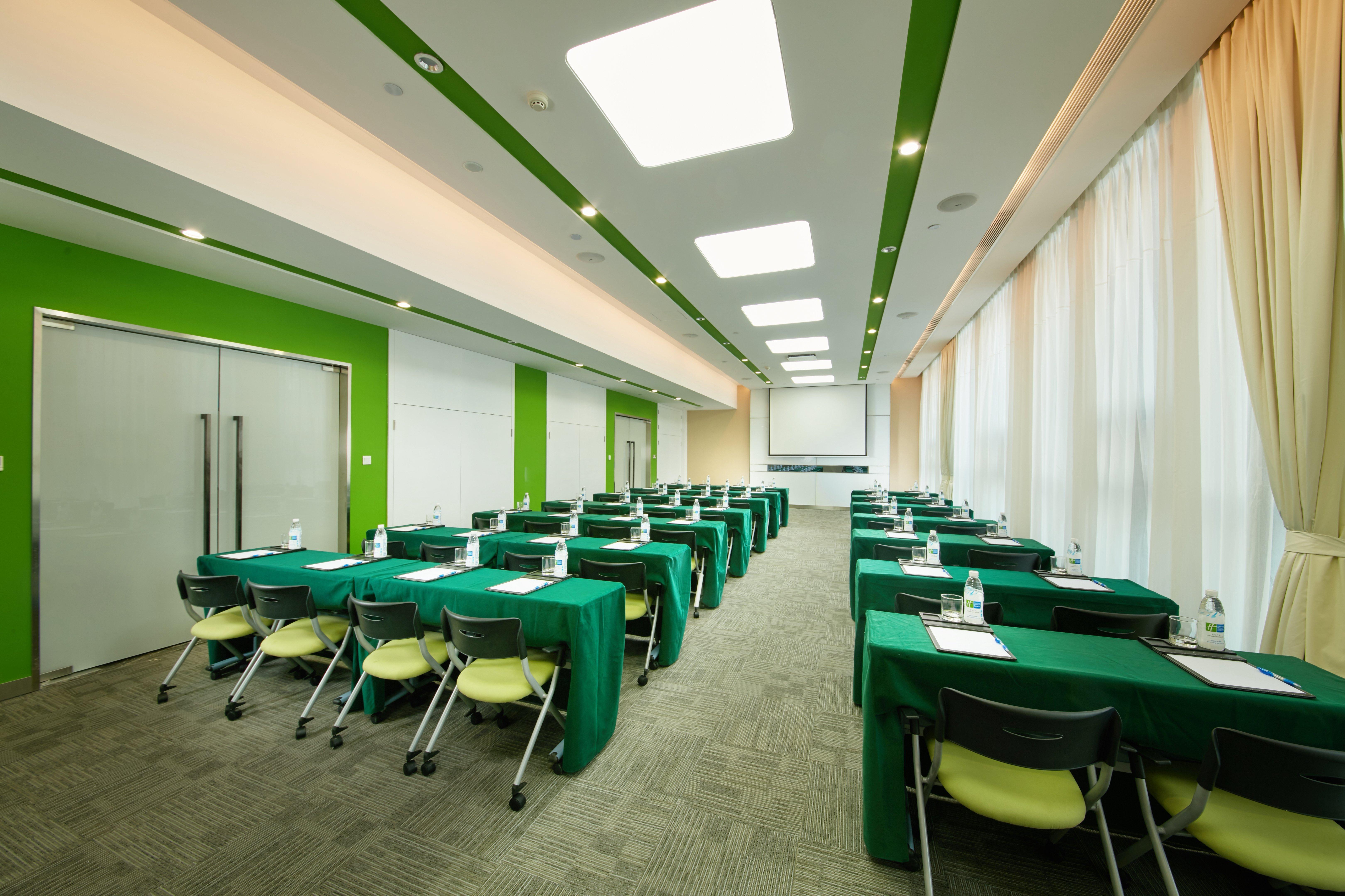 Holiday Inn Express Leshan City Square By Ihg High Speed Rail And Leshan Giant Buddha Exteriér fotografie