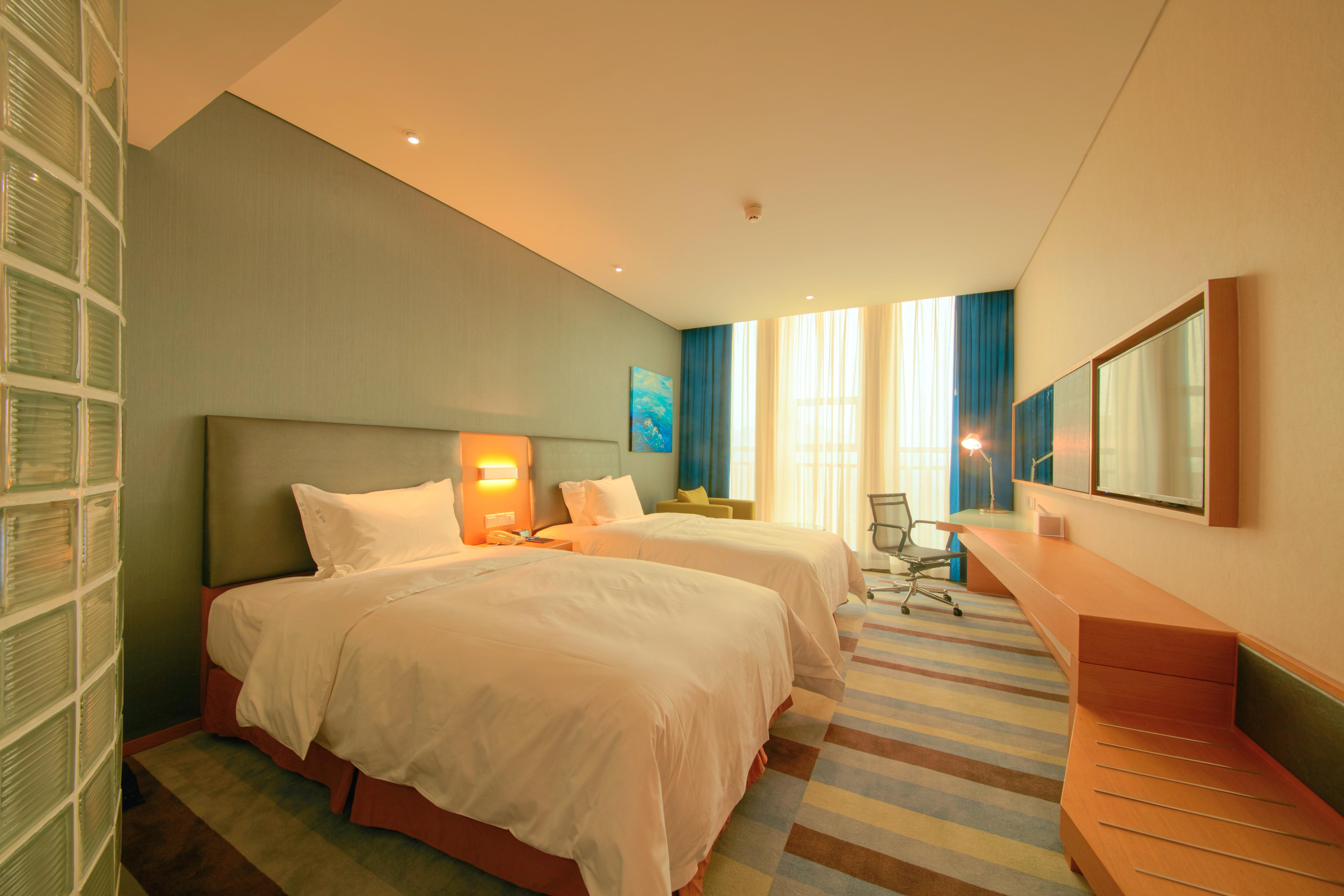 Holiday Inn Express Leshan City Square By Ihg High Speed Rail And Leshan Giant Buddha Exteriér fotografie