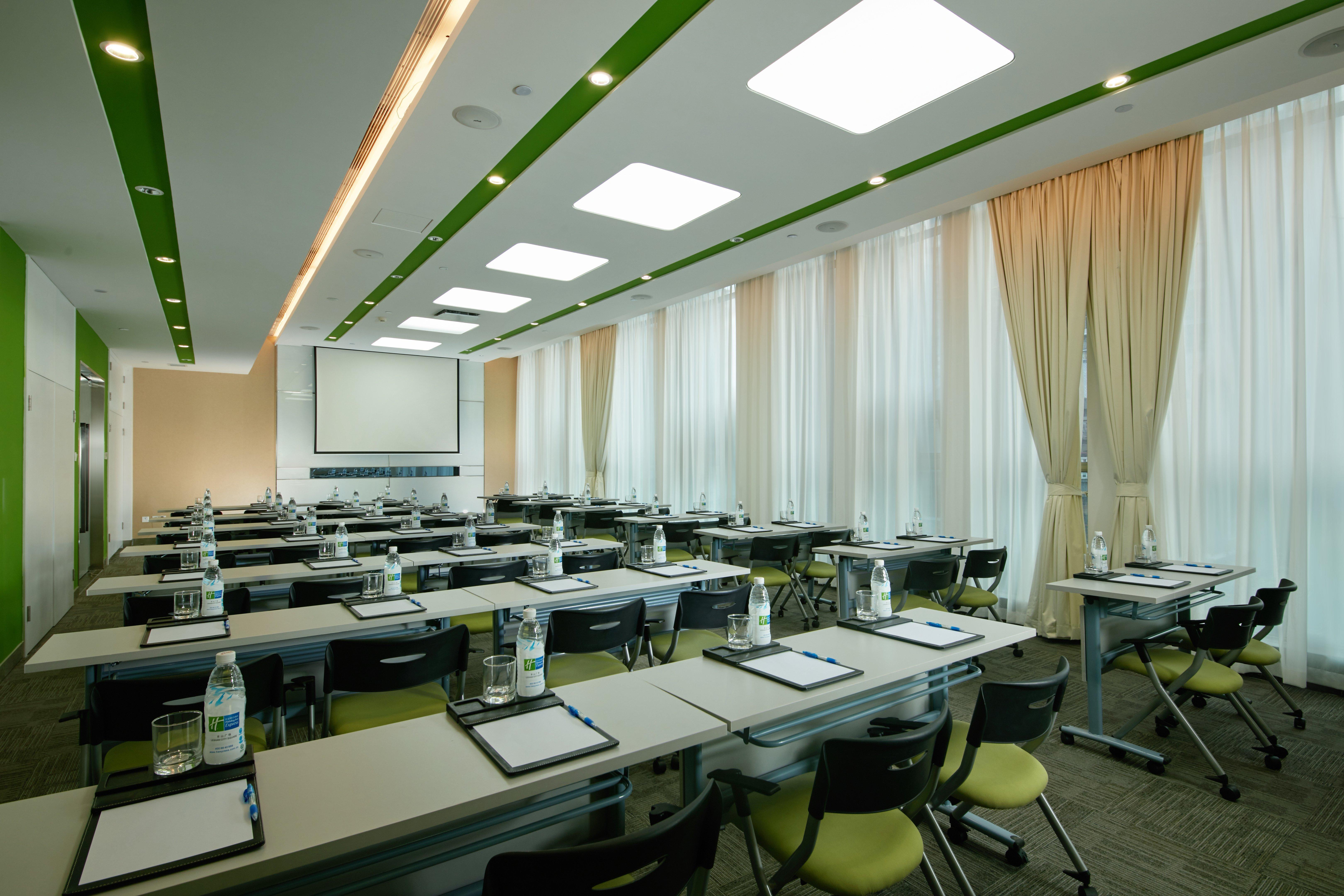 Holiday Inn Express Leshan City Square By Ihg High Speed Rail And Leshan Giant Buddha Exteriér fotografie