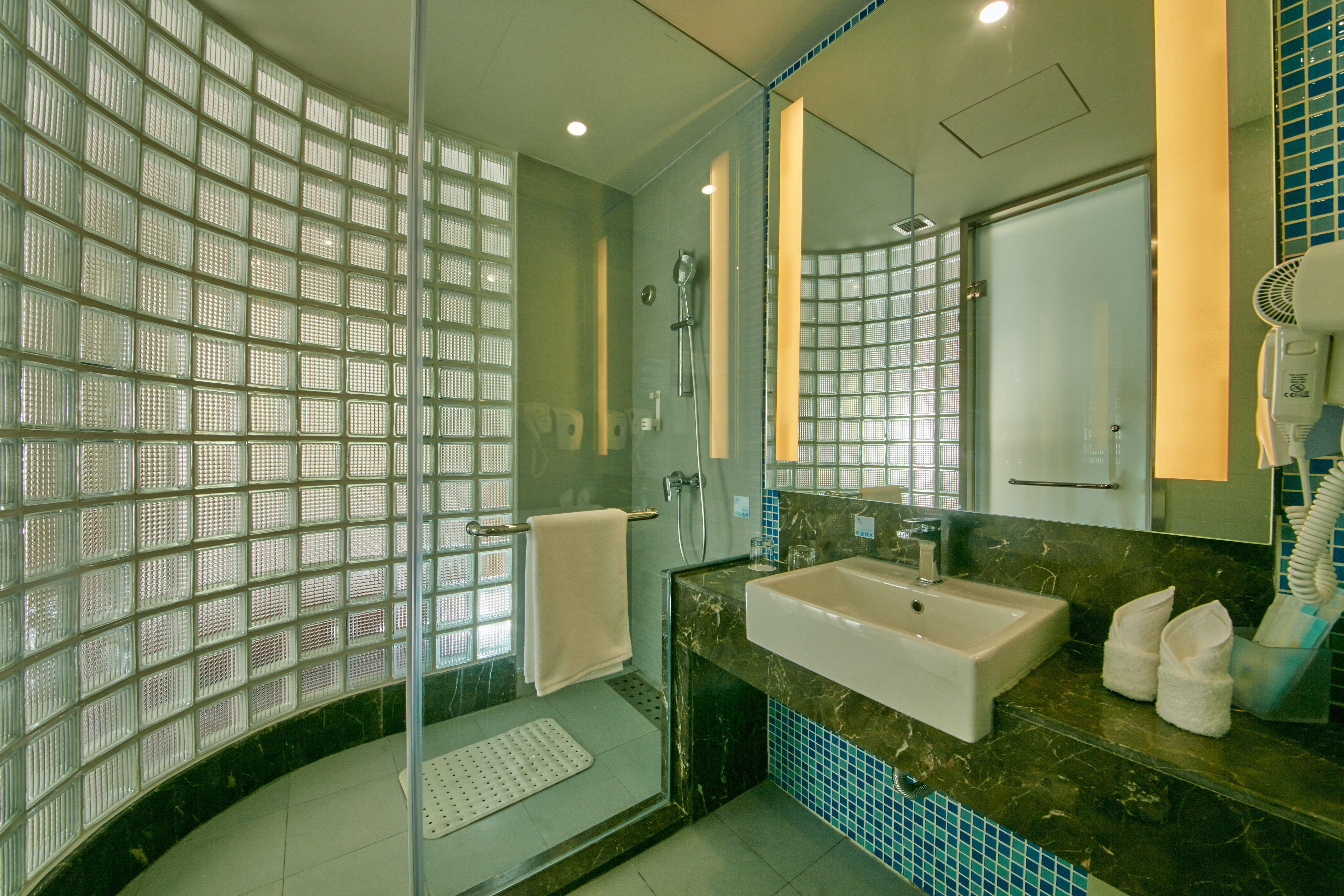 Holiday Inn Express Leshan City Square By Ihg High Speed Rail And Leshan Giant Buddha Exteriér fotografie